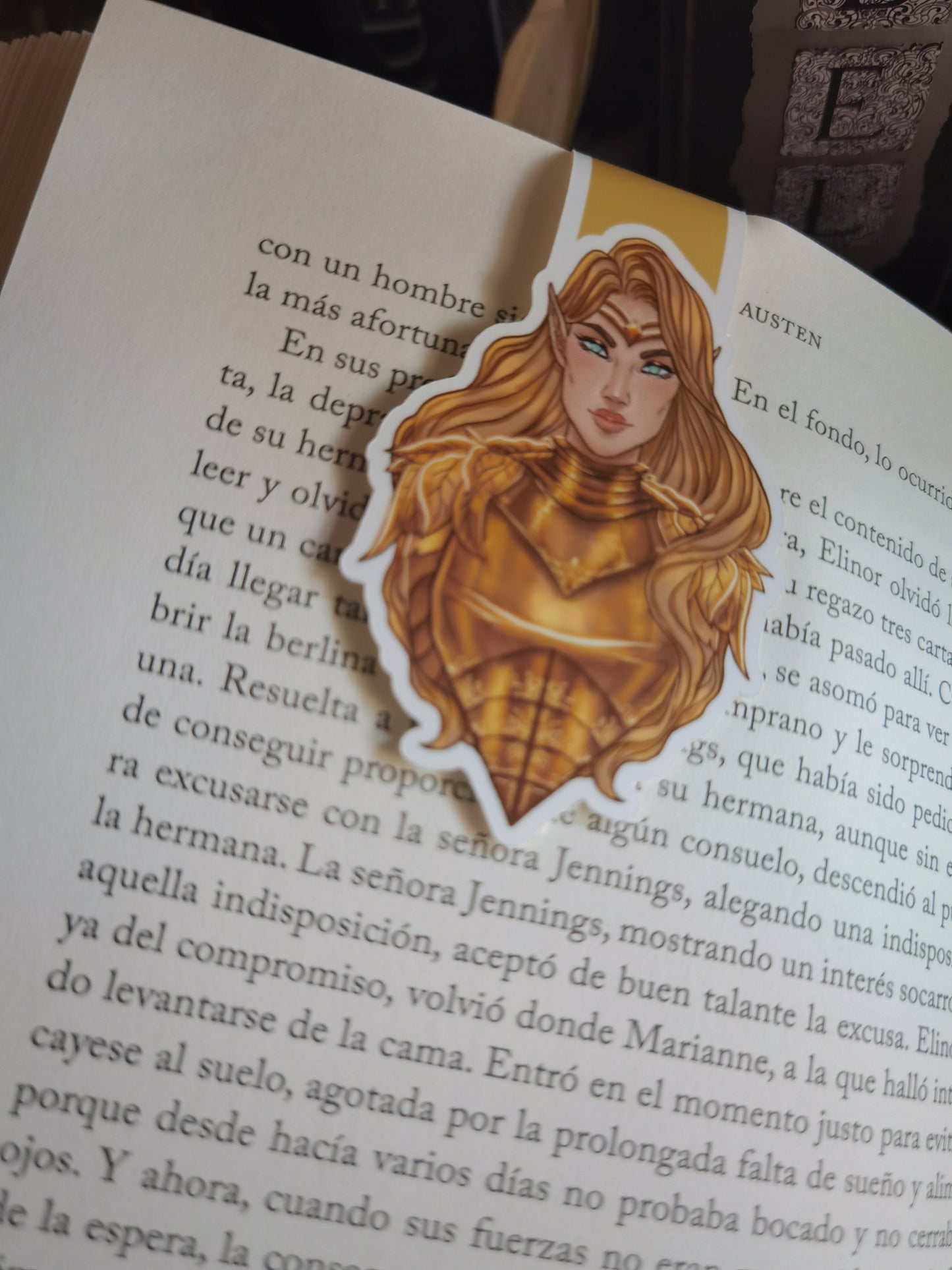 AELIN CELAENA Armadura dorada Trono de cristal Marcador magnético con licencia