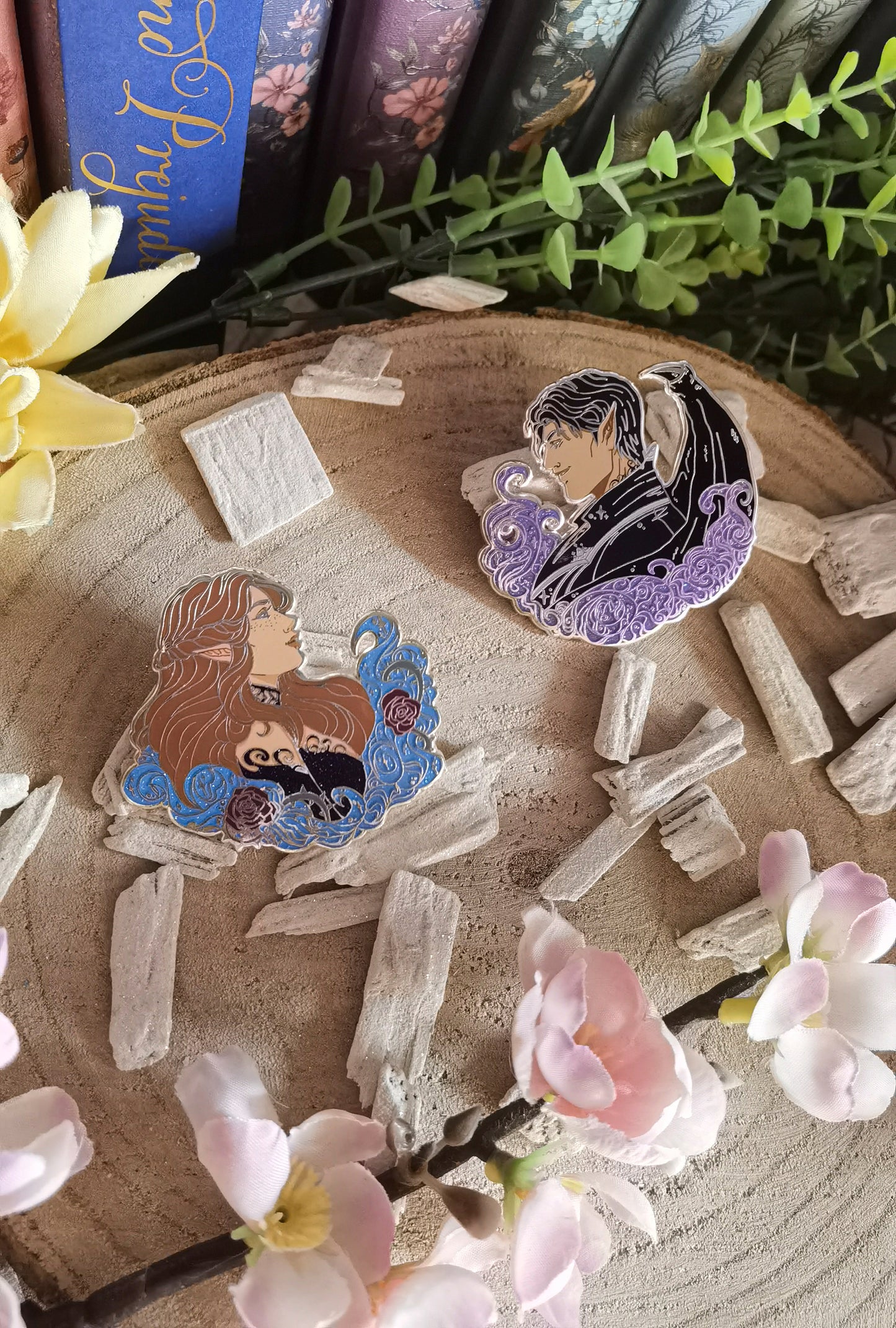WOODEN PIN: I'm shipping them! Nessian, Feysand, Poppycas, Yenneralt, Jurdan, Darcy Elizabeth, Bryce Hunt, Rowaelin