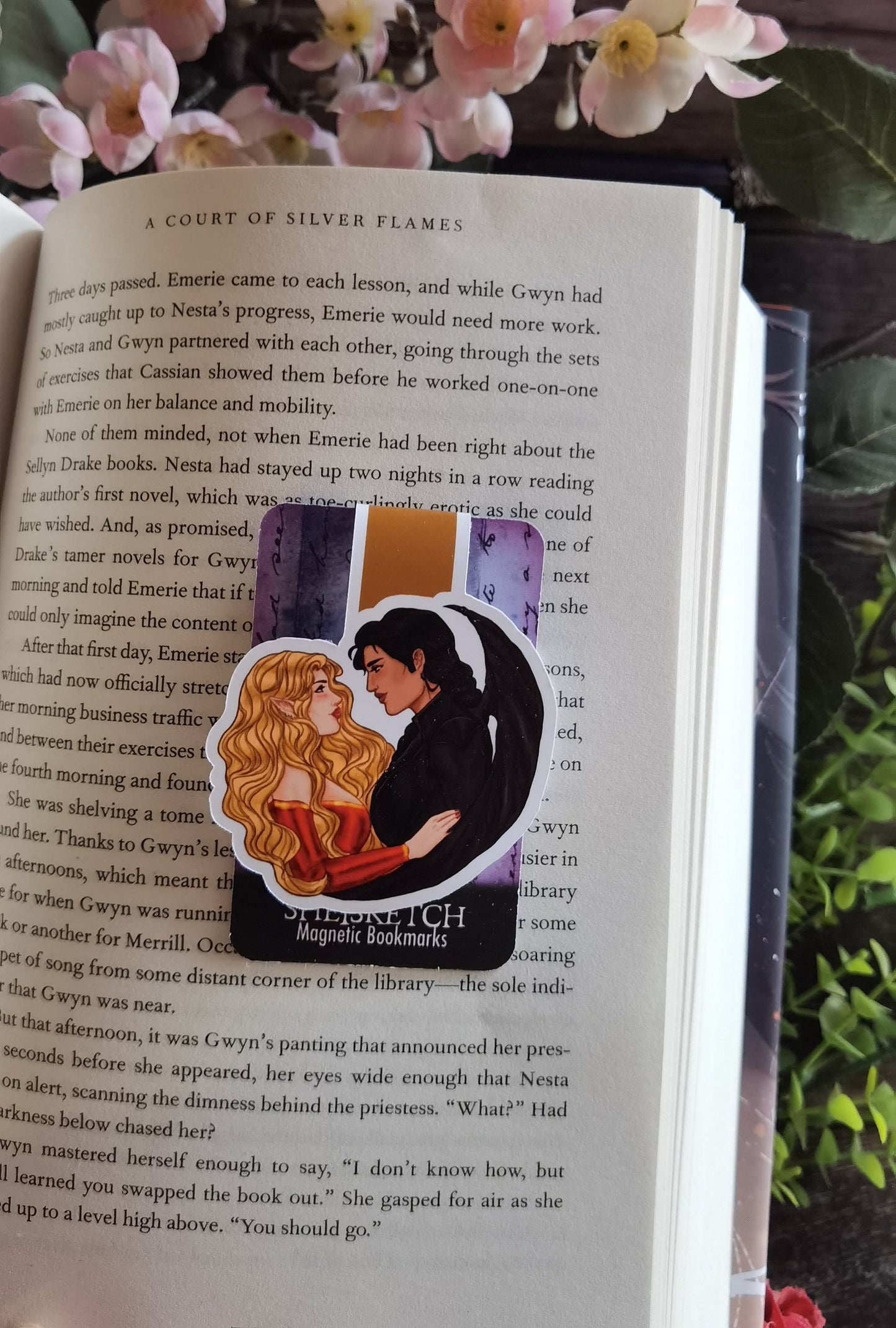 EMORIE - Morrigan And Emerie ACOTAR A Court Of Thorns And Roses licensed magnetic bookmark