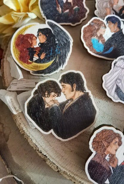 WOODEN PIN: I'm shipping them! Nessian, Feysand, Poppycas, Yenneralt, Jurdan, Darcy Elizabeth, Bryce Hunt, Rowaelin
