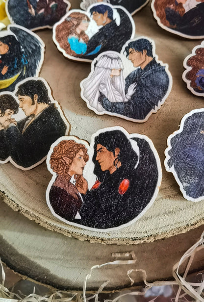 WOODEN PIN: I'm shipping them! Nessian, Feysand, Poppycas, Yenneralt, Jurdan, Darcy Elizabeth, Bryce Hunt, Rowaelin